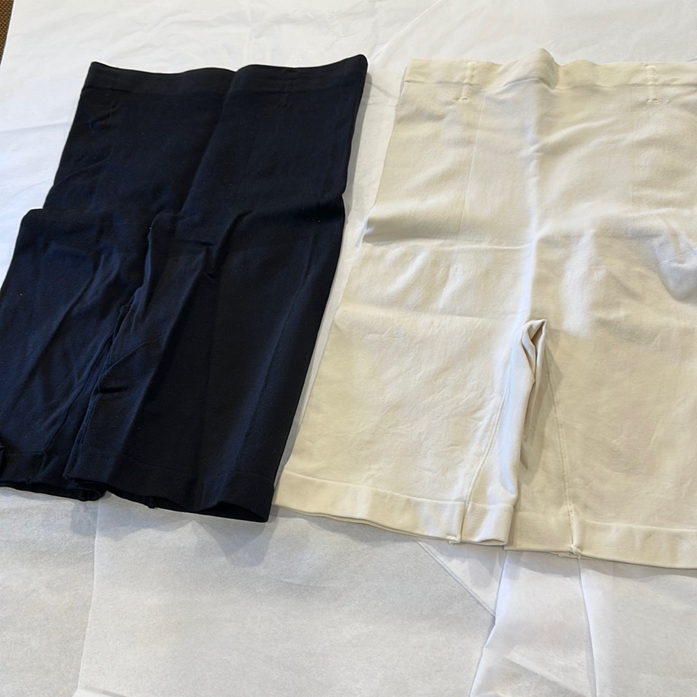 2 Empetua Seamless Shapeware NWT